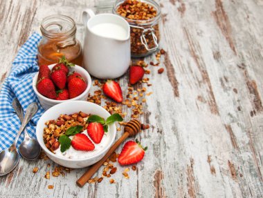 Pişmiş ev yapımı granola