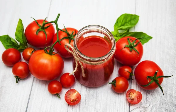 Джар з томатним соусом — стокове фото