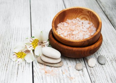 Alstroemeria çiçekler ile Spa kompozisyon