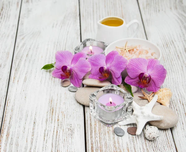 Concepto de spa con orquídeas rosadas — Foto de Stock