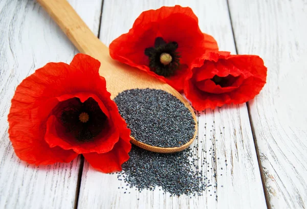 Poppy seeds and flowers