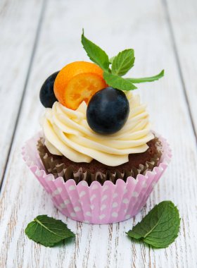 taze çilek ile cupcakes