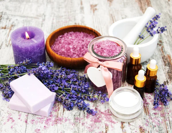 Spa producten met lavendel — Stockfoto