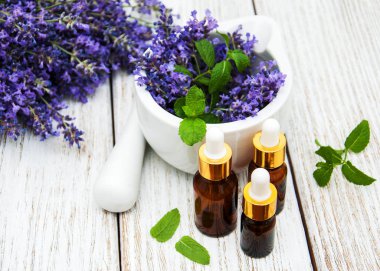 Lavanta ve masaj yağları