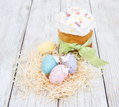 Paskalya ekmek ve yumurta