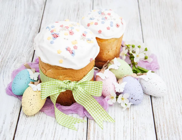 Pan de Pascua y huevos — Foto de Stock