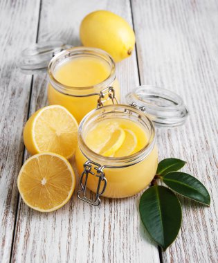 Cam ile taze limon limon lor