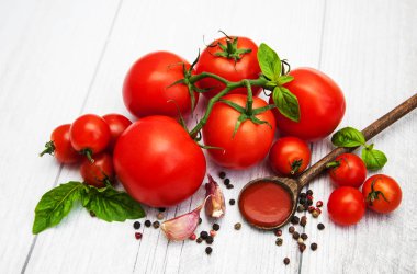 kaşık domates sosu ile