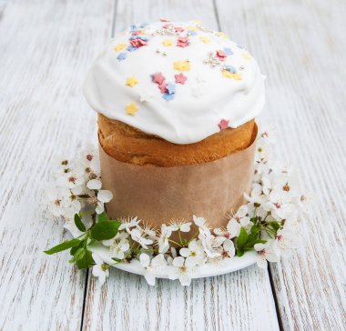 Paskalya ekmek ve yumurta