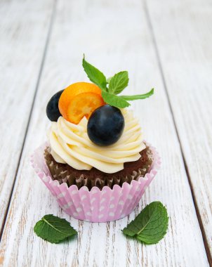 taze çilek ile cupcakes