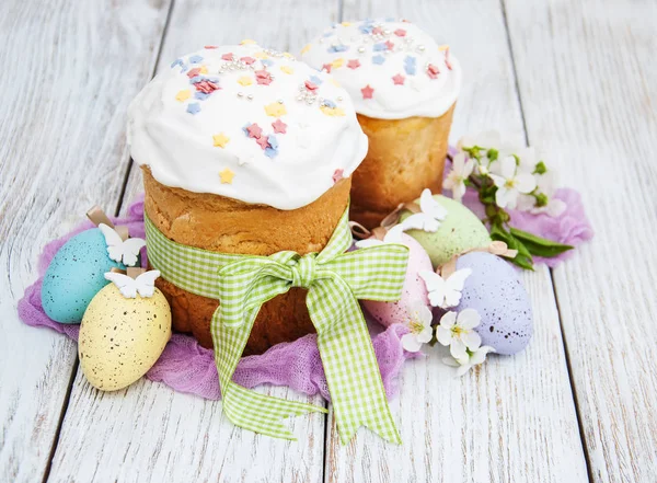 Pan de Pascua y huevos — Foto de Stock