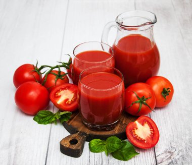 domates suyu ile gözlük