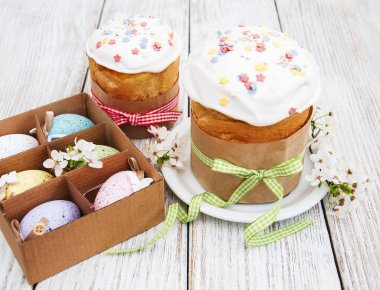 Paskalya ekmek ve yumurta