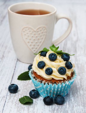 Taze yaban mersini ile cupcake