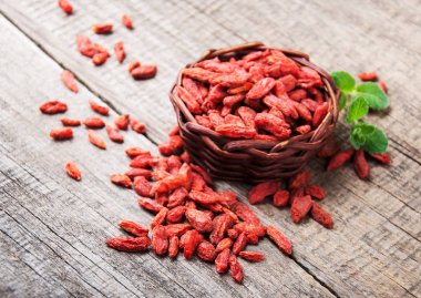 Kuru kırmızı goji meyveleri 