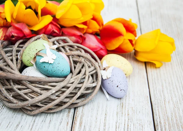 Velikonoční vajíčko v hnízdě — Stock fotografie