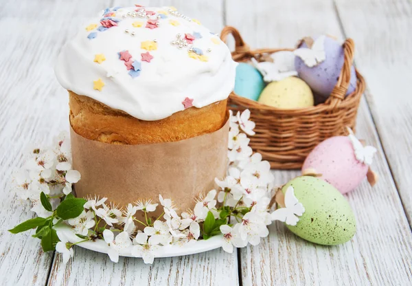 Paskalya ekmek ve yumurta