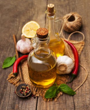 şişe zeytinyağı ile