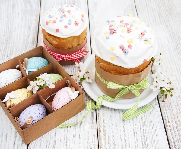 Paskalya ekmek ve yumurta