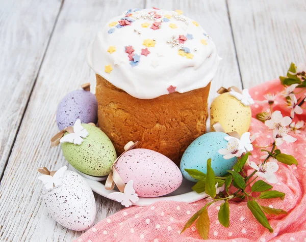 Pan de Pascua y huevos — Foto de Stock