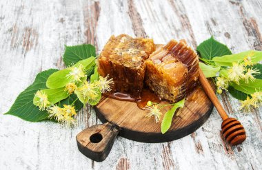 Bal tarak ve ıhlamur çiçek