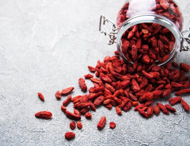 Kuru kırmızı goji meyveleri 