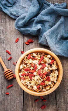 Goji meyveleri ile müsli
