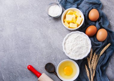 Malzemeler için pasta pişirme