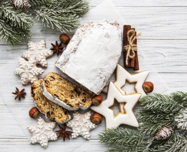 Ahşap arka planda Noel çalıntısı