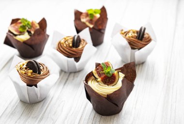 İncirli ve çikolatalı kekler.