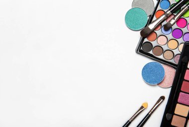 Dekoratif kozmetik kümesi