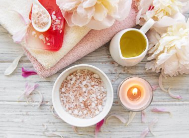 Şakayık ile Spa konsepti