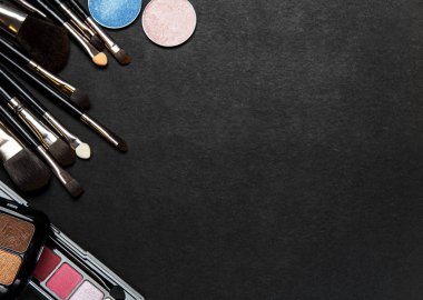 Dekoratif kozmetik kümesi