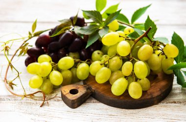taze yeşil üzüm 