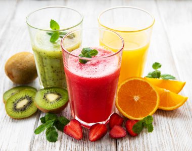 Sağlıklı meyve smoothies