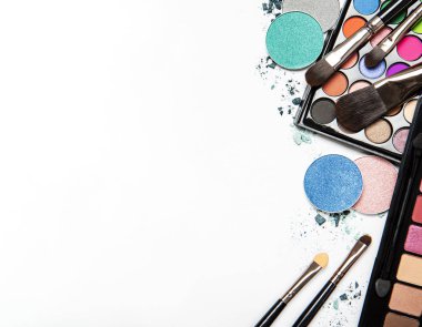 Dekoratif kozmetik kümesi