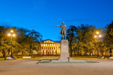 Büyük Rus şair Alexander Pushkin Ploshcha üzerinde anıt