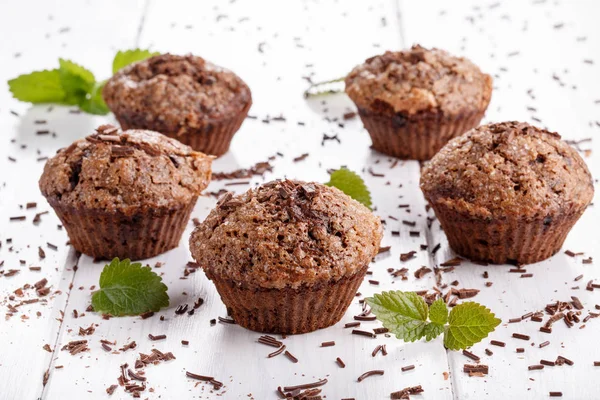 Čokoládové muffiny s cukrovou krustou — Stock fotografie