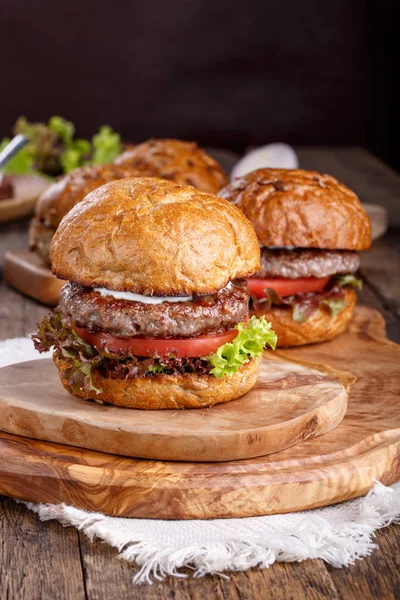 Közeli kép a házi hamburger — Stock Fotó