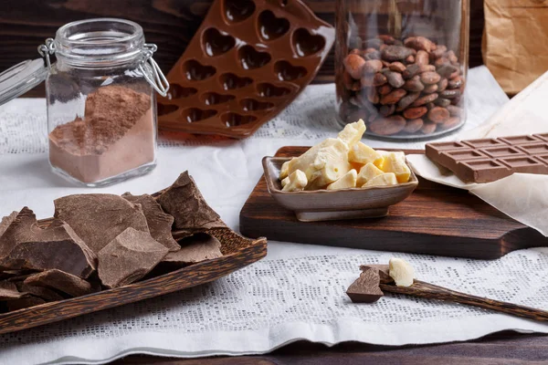 Zubereitung handgemachte Schokoladenbonbons. — Stockfoto