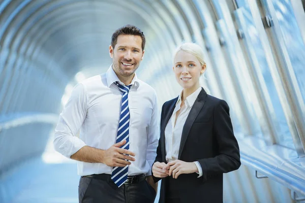 Portret van een paar van de mensen business — Stockfoto