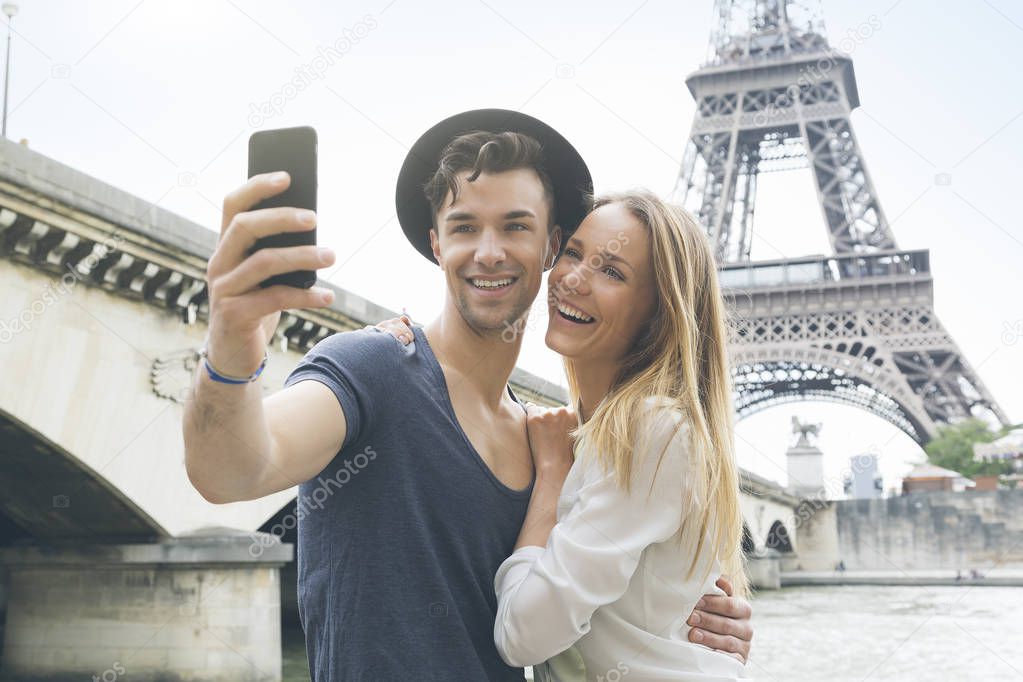 Young couple visiting Paris