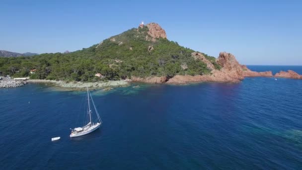 Francia, Costa Azzurra, Var, Veduta aerea del cappuccio Esterel — Video Stock