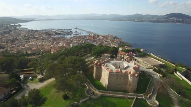 Saint Tropez, anténa výhled na citadelu — Stock video