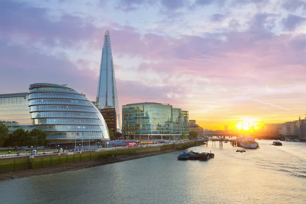 Londýn City Hall se Západ slunce — Stock fotografie