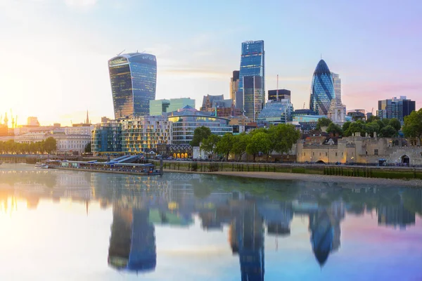 Londra, vista sul quartiere finanziario — Foto Stock