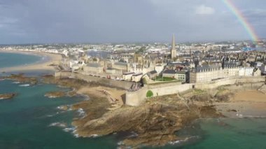Privateers - Brittany Saint Malo, Fransa güzel şehrin havadan görünümü