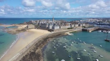 Privateers - Brittany Saint Malo, Fransa güzel şehrin havadan görünümü