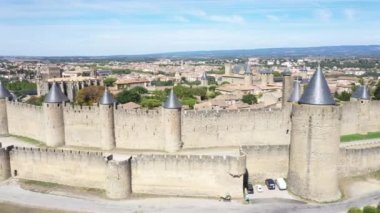 Carcassonne ortaçağ şehir ve kale Kalesi yukarıdan, Sourthern Fransa Hava Üstten Görünüm