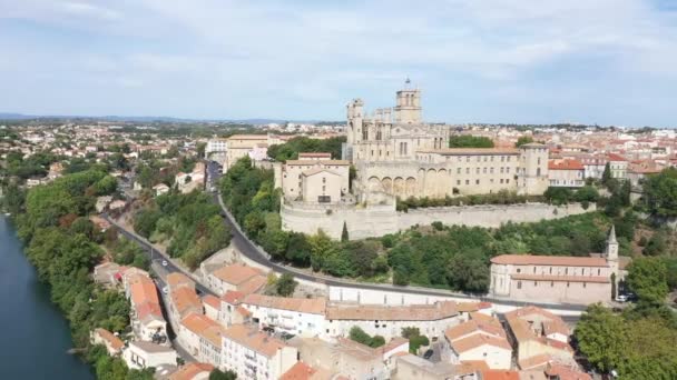Vista Aérea Ciudad Beziers Con Catedral Saint Nazaire Puente Viejo — Vídeo de stock